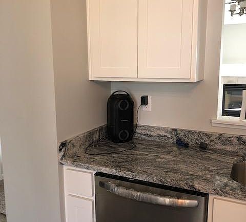 4th image of 5897 Oreily Dr