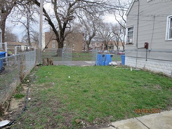 3rd image of 1504 W 71st St