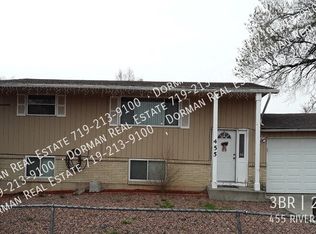 455 Riverside Ln, Fountain, CO 80817