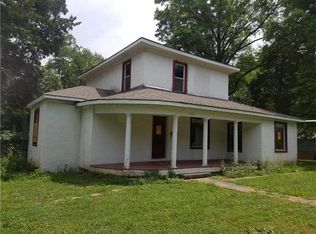 10901 Grandview Rd, Kansas City, MO 64137