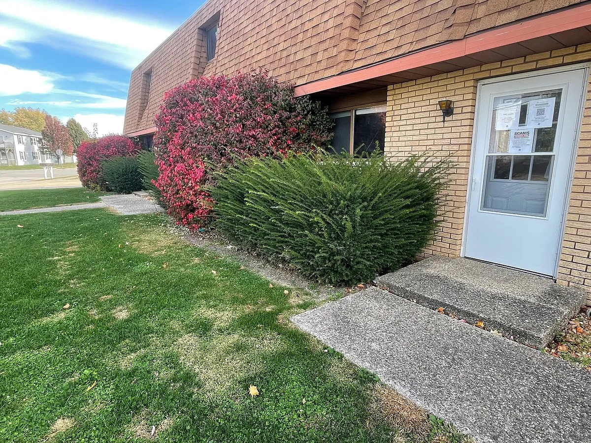 Building Photo - 6400 Cherylwood Dr