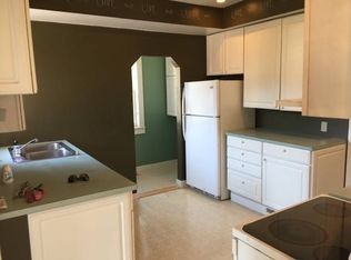 130 Grove St SW, Hutchinson, MN 55350