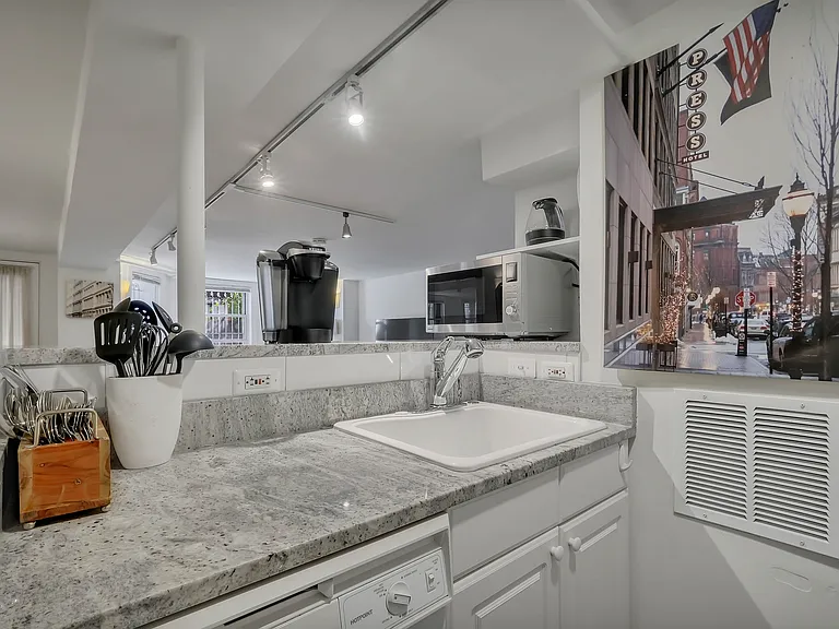 1905 S St NW #3 — Photo 12