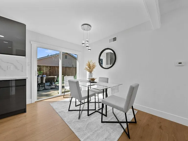 3905 Stanford Way — Photo 12