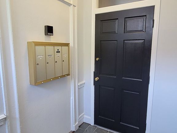 2nd image of 1010 Prince St APT 5