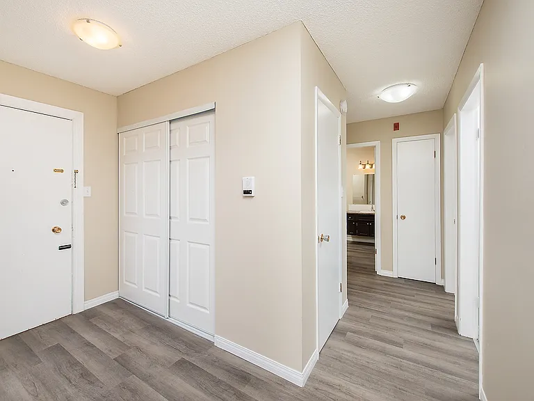 1602 Sherwood Dr — Photo 9