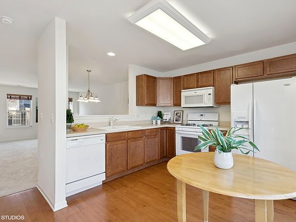 5th image of 522 Richard Brown Blvd
