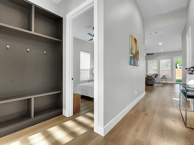 3930 Maybeth St — Photo 24