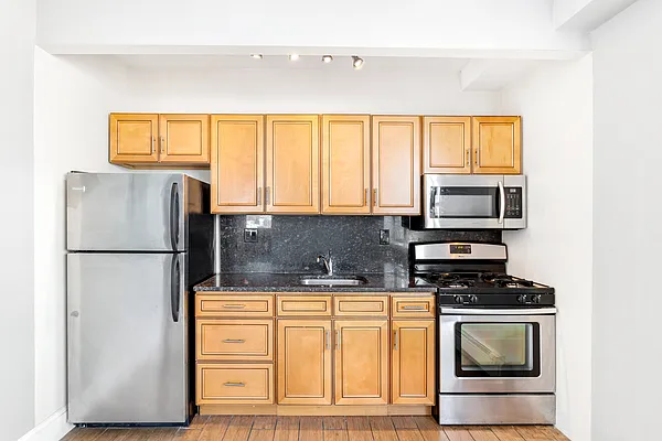 Rented by Padsters Realty LLC | media 8