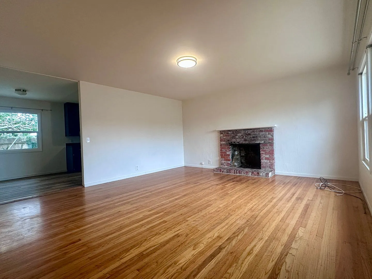 Arcata 3/2 great location with fenced yard! — Photo 2