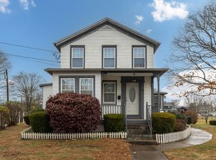208 Boston St FLOOR 2, Guilford, CT 06437