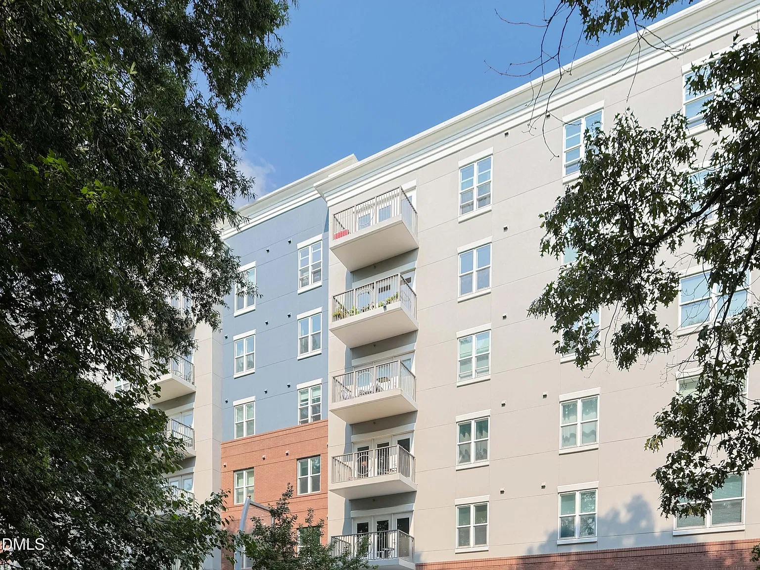 1 bed, 1.0 bath, $1,695 — Photo 2