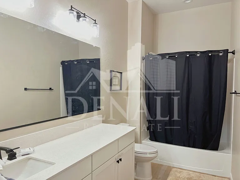 4443 N 201st Dr — Photo 15