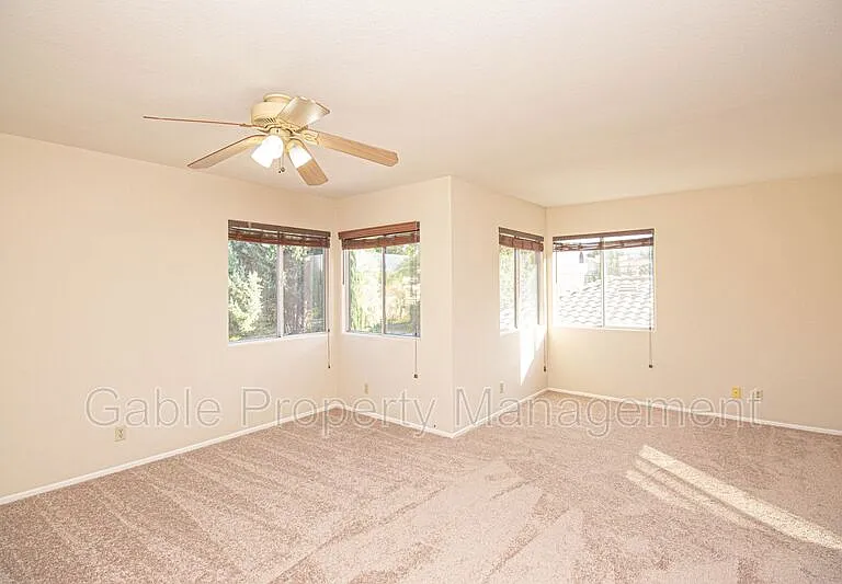 25804 Dickens Ct — Photo 22