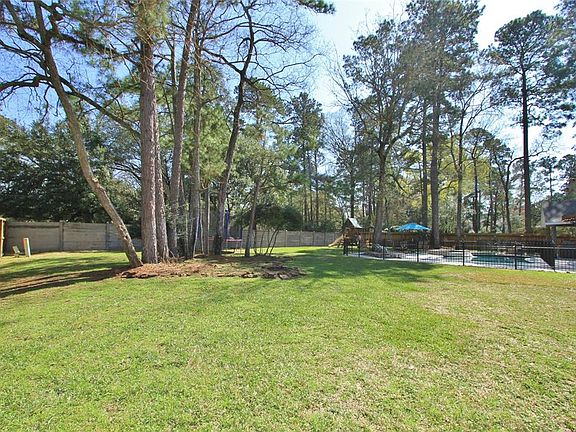 3rd image of 1726 Chestnut Grove Ln