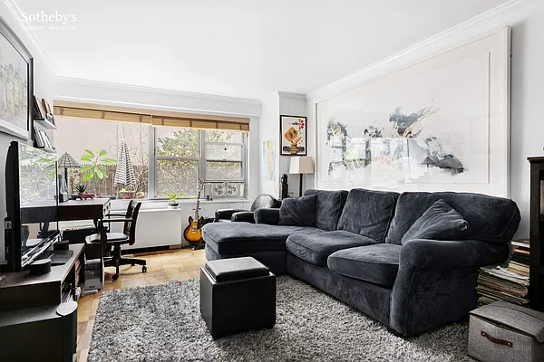 Sold by Sotheby's International Realty | media 1