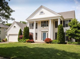 3922 Kings Mill Run, Rocky River, OH
