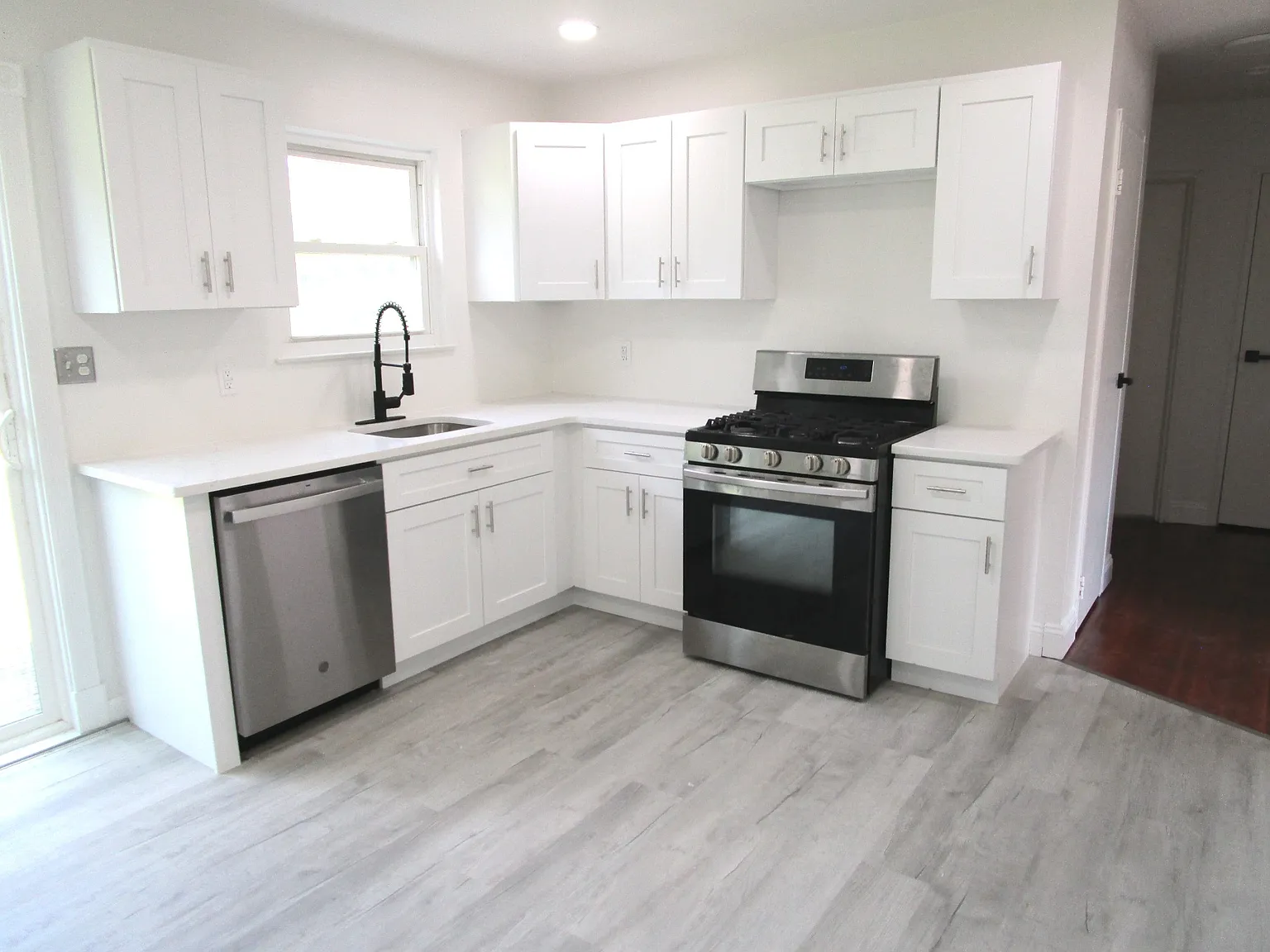 4 bed, 1488 sqft, $3,400 — Photo 2
