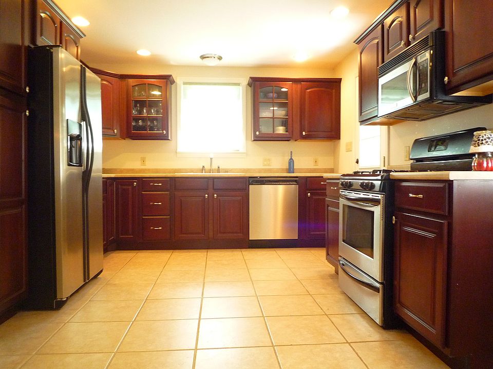 2nd image of 43 Lenox Ave