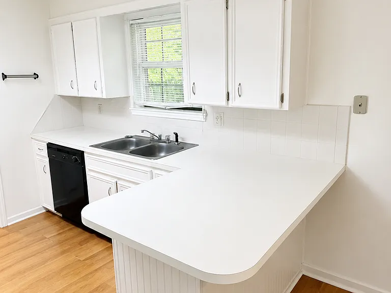 1702 Topaz Rd — Photo 8