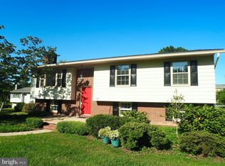721 Scott Dr, Fredericksburg, VA