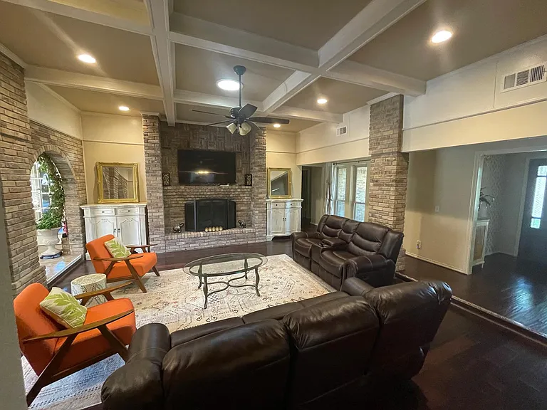 3612 Cross Bend Rd — Photo 8