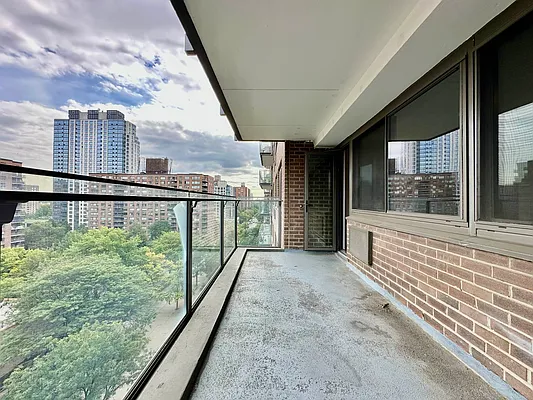 Rented by WEST SIDE FLATS | media 10