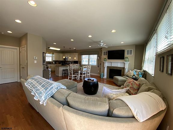 5th image of 9513 Winchester Ave