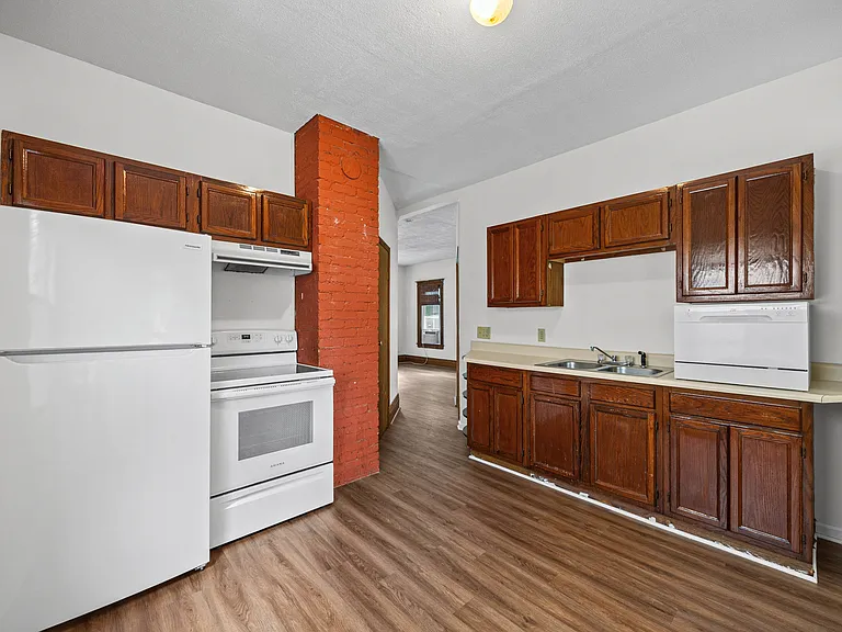 10 Bly St #1 — Photo 6