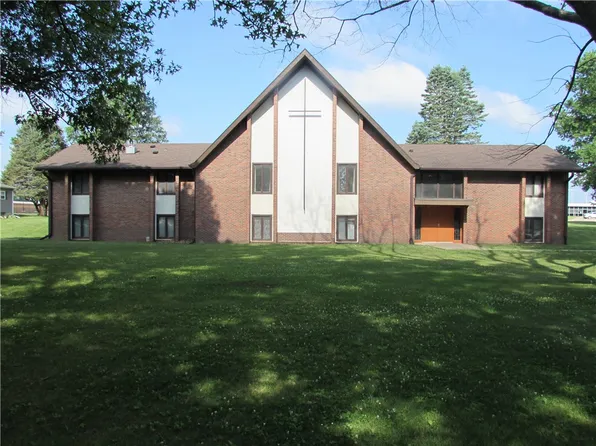 409 S Park Lane Dr, Knoxville, IA 50138