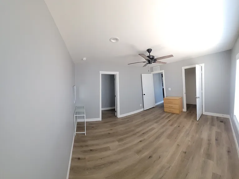 4214 E Fremont St — Photo 31