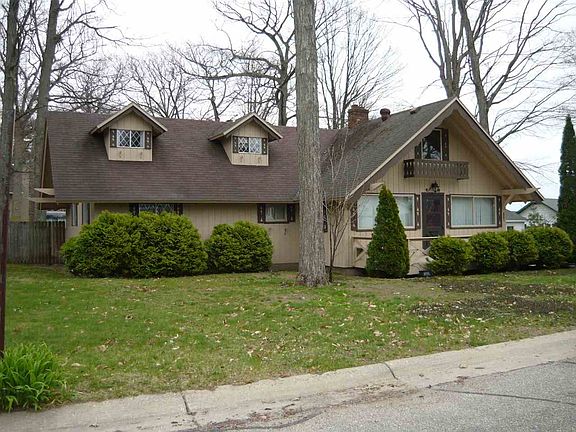 2nd image of 118 Otsego Pl