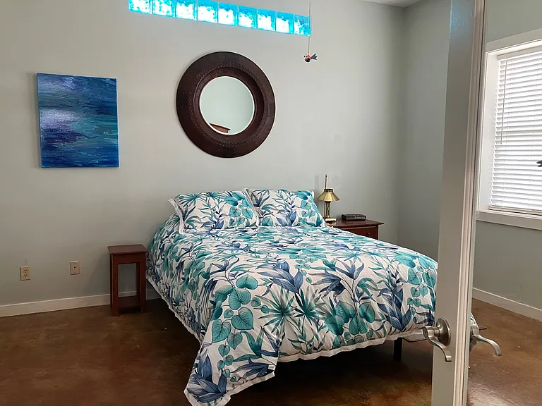 902 Pompano Ave — Photo 6