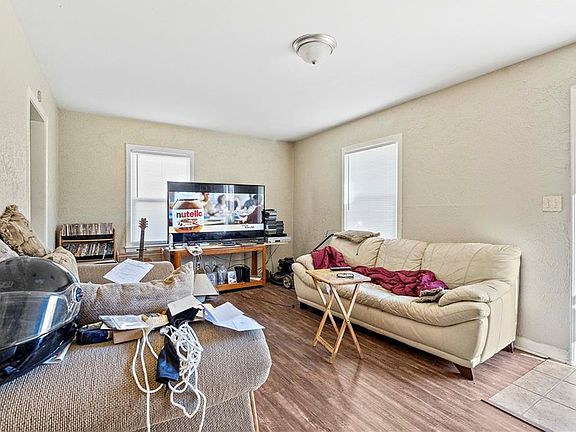3rd image of 5452 College Ave