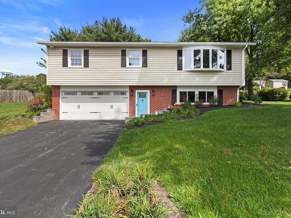 1st image of 45 Susan Dr
