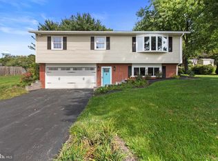 45 Susan Dr, Dallastown, PA 17313