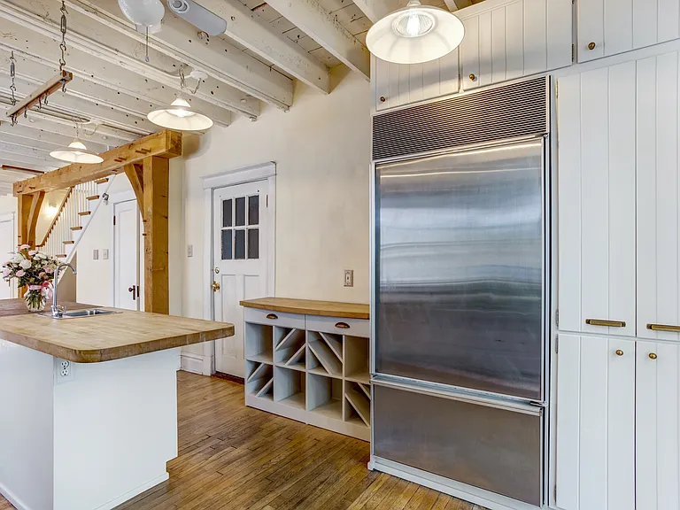 Kitchen. Sub-Zero refrigerator
