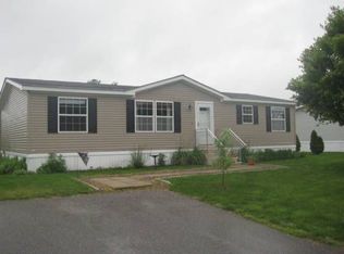 17 Circle Dr, North Windham, CT 06256