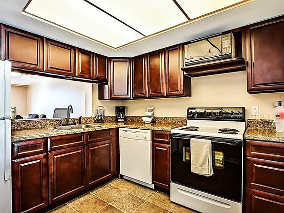 5th image of 2615 Cove Cay Dr Unit 208