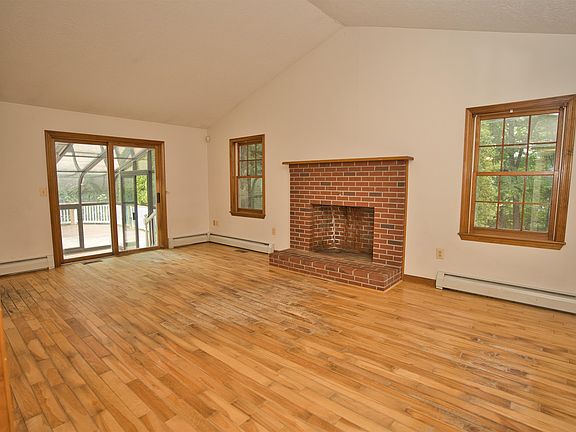 2nd image of 14 Brown Hill Road