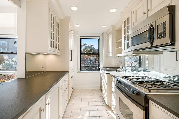 Sold by Compass | media 5