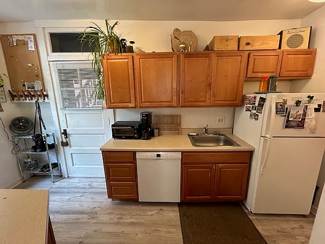 1233 W Chase Ave #3 — Photo 5