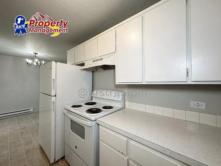 3037 W Jordan St — Photo 7