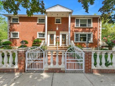 25311 58th Ave, Little Neck, NY, 11362