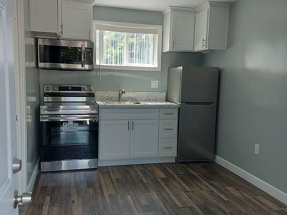 2nd image of 4548 1/2 Huntington Dr N