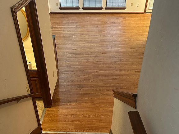 4th image of 12908 Carrie Ct