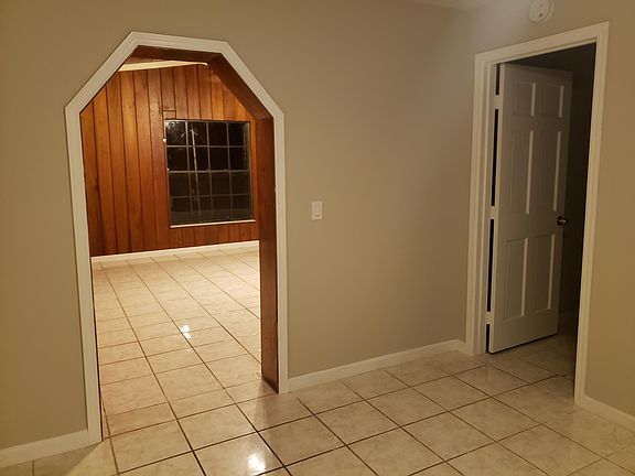 4th image of 1195 37th Ave