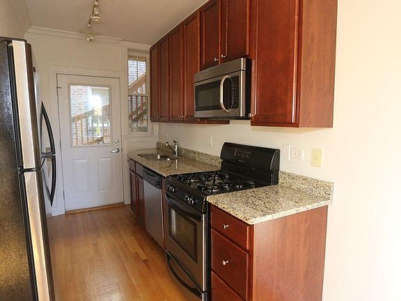 4th image of 4863 N Hermitage Ave