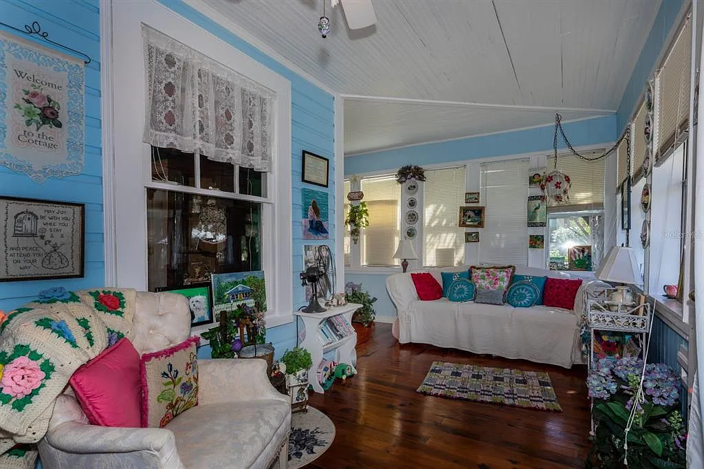 2 bed, 1.5 bath, 984 sqft, $2,800 — Photo 3