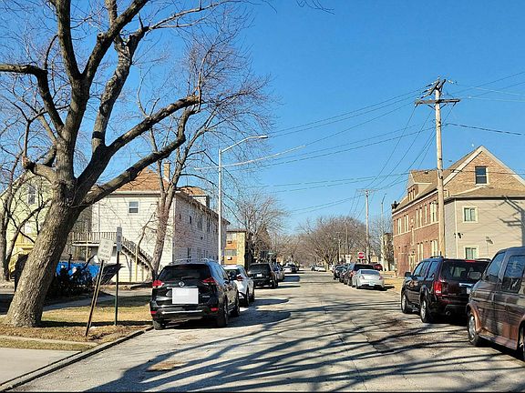 5th image of 12737 Honore St